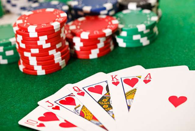 Có nhiều lựa chọn dành cho người chơi trong ván poker